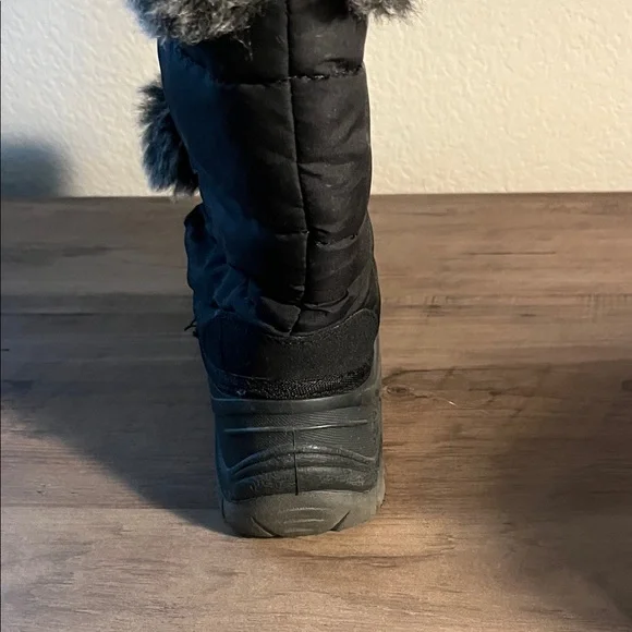 Kamik Girls Black and Gray Winter Boots - Picture 4 of 5